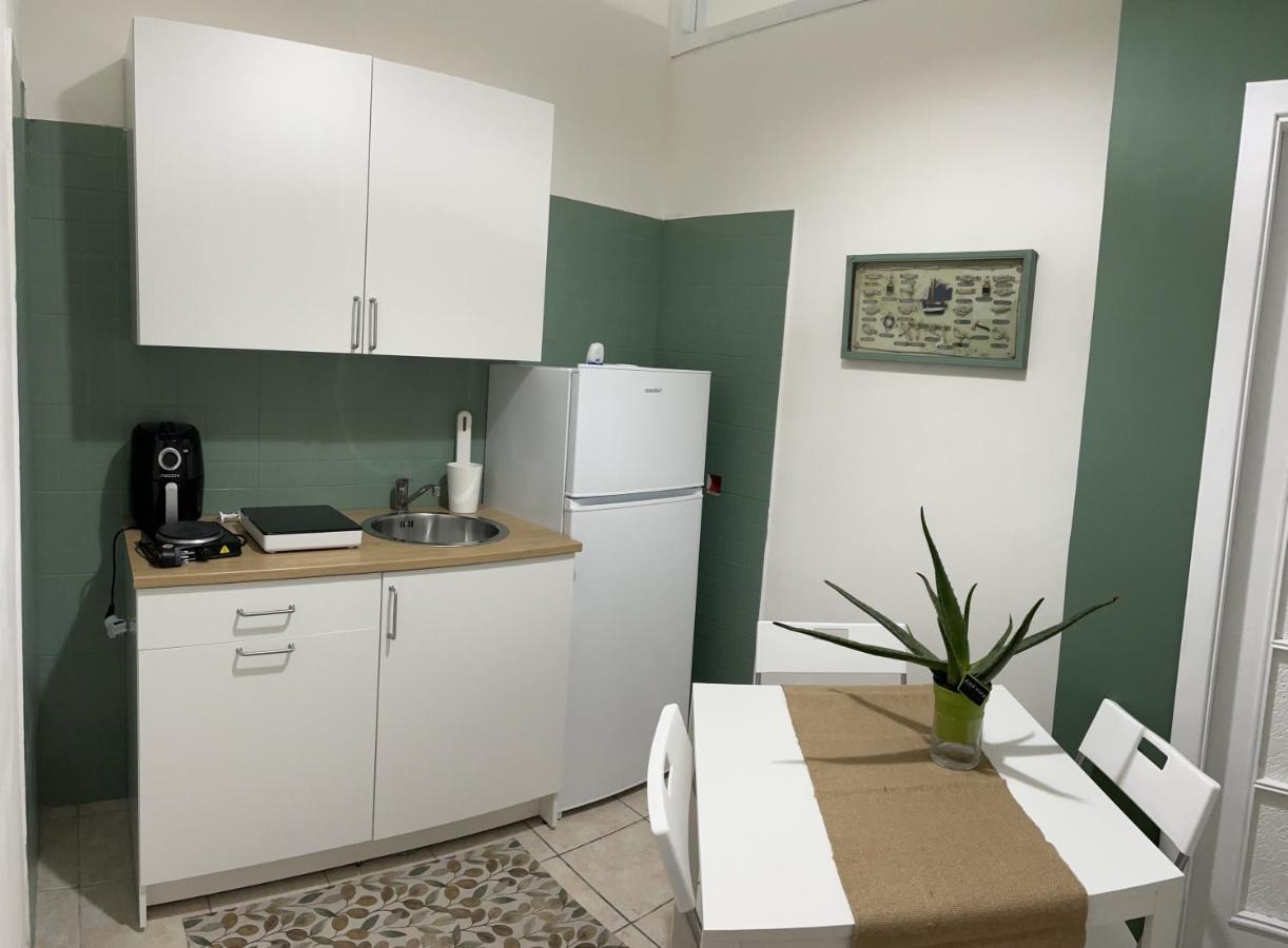 Il Covo Del Pescatore Apartment ปอซซุออลี ภายนอก รูปภาพ